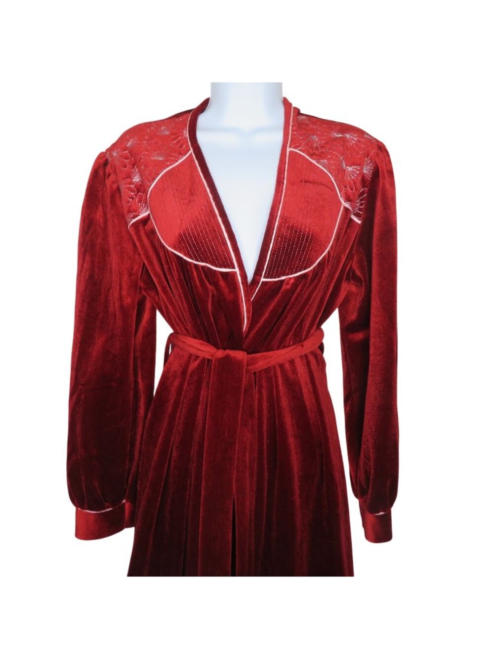 Vintage Anne Leslie Red Velvet Robe Embroidered Floral Detail Medium Made In USA